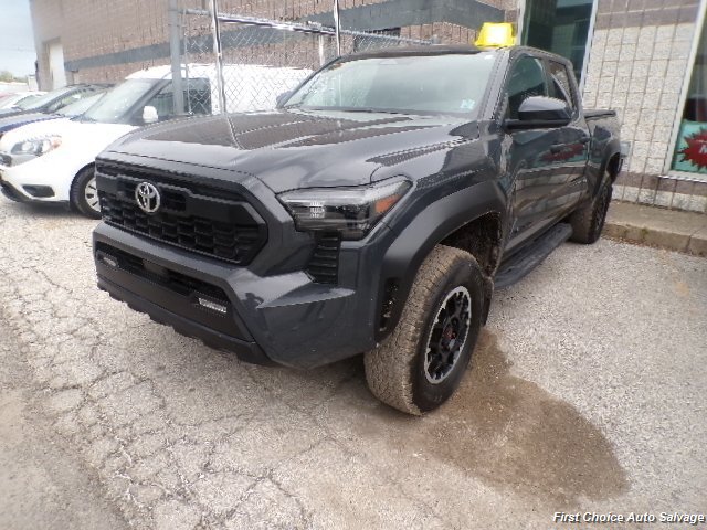 2024 Toyota Tacoma - Photo 1 - Woodbridge, ON L4L 8L6