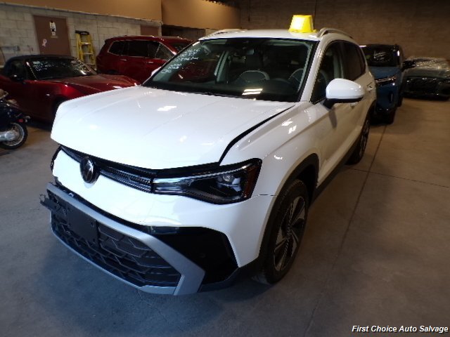 2026 Volkswagen Taos   - Photo 1 - Woodbridge, ON L4L 8L6