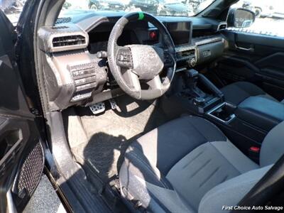 2024 Toyota Tacoma - Photo 8 - Woodbridge, ON L4L 8L6