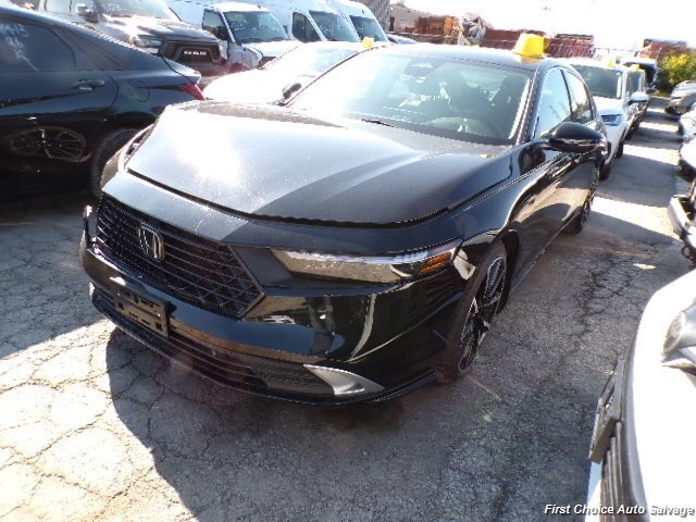 2023 Honda Accord Hybrid Touring   - Photo 1 - Woodbridge, ON L4L 8L6