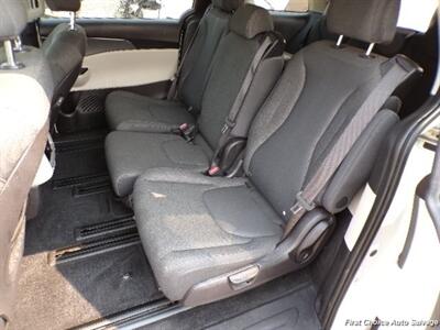2024 Kia Carnival LX - Photo 10 - Woodbridge, ON L4L 8L6