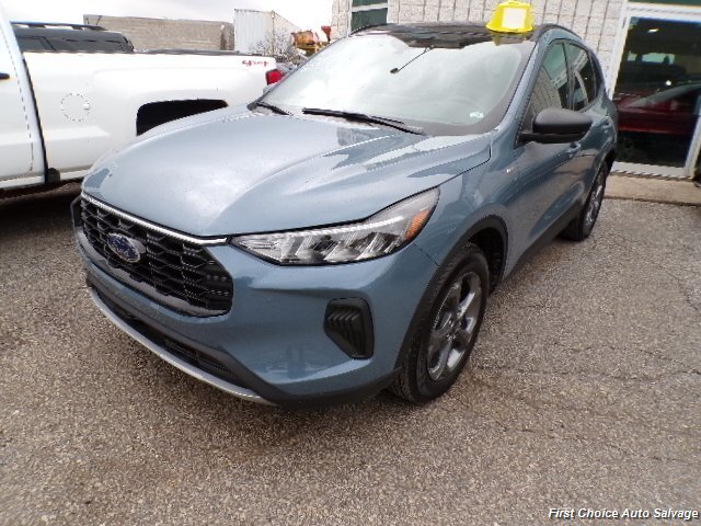2025 Ford Escape   - Photo 1 - Woodbridge, ON L4L 8L6