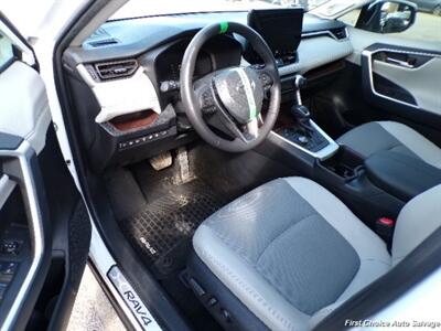 2024 Toyota RAV4 Limited   - Photo 8 - Woodbridge, ON L4L 8L6