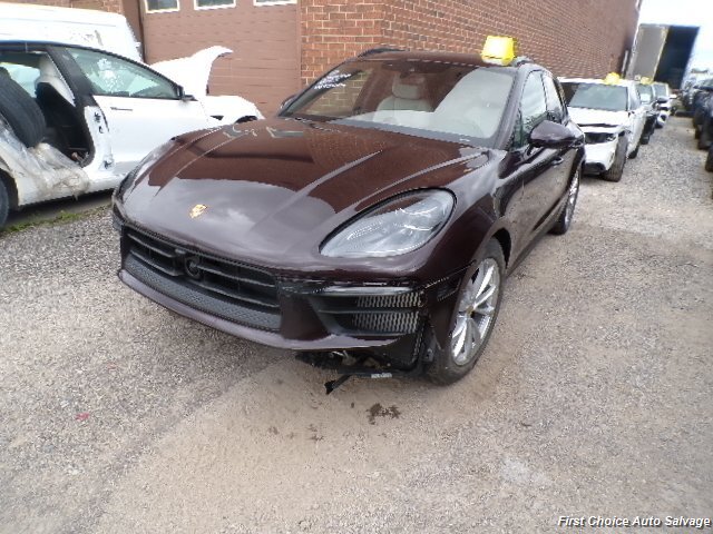 2024 Porsche Macan S   - Photo 1 - Woodbridge, ON L4L 8L6