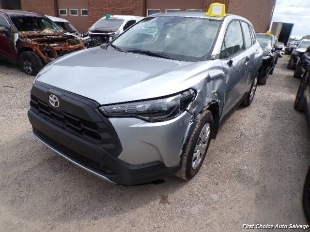 2026 Toyota Corolla Cross Cross   - Photo 1 - Woodbridge, ON L4L 8L6