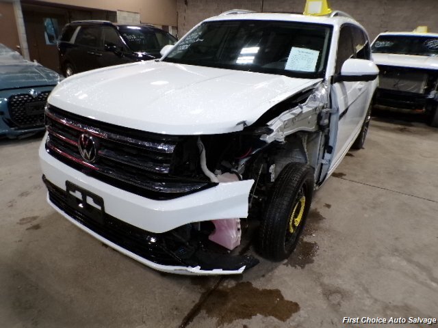 2023 Volkswagen Atlas V6 SEL Premium R-Lin   - Photo 1 - Woodbridge, ON L4L 8L6