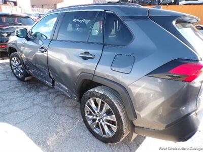 2020 Toyota RAV4 XLE   - Photo 6 - Woodbridge, ON L4L 8L6
