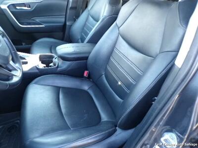 2020 Toyota RAV4 XLE   - Photo 9 - Woodbridge, ON L4L 8L6