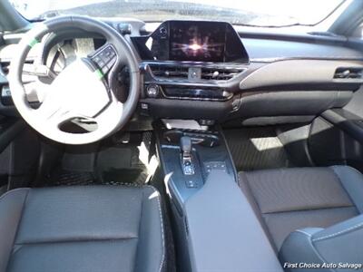 2025 Lexus UX 300h   - Photo 10 - Woodbridge, ON L4L 8L6