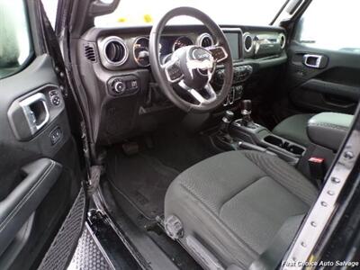 2023 Jeep Wrangler Sahara   - Photo 10 - Woodbridge, ON L4L 8L6