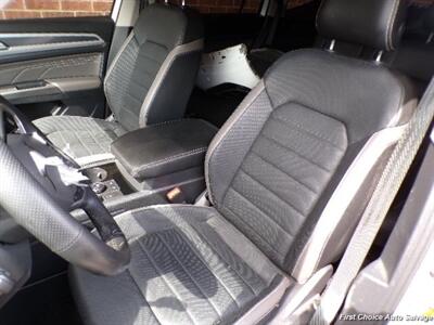 2022 Volkswagen Atlas V6 SEL Premium R-Lin   - Photo 9 - Woodbridge, ON L4L 8L6
