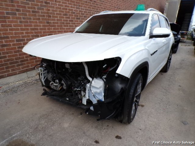 2022 Volkswagen Atlas V6 SEL Premium R-Lin - Photo 1 - Woodbridge, ON L4L 8L6