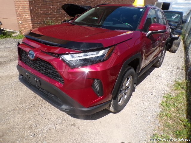 2024 Toyota RAV4 Hybrid XLE   - Photo 1 - Woodbridge, ON L4L 8L6