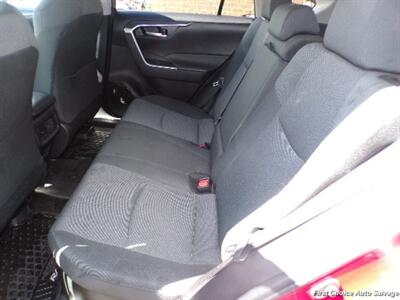 2024 Toyota RAV4 Hybrid XLE - Photo 10 - Woodbridge, ON L4L 8L6