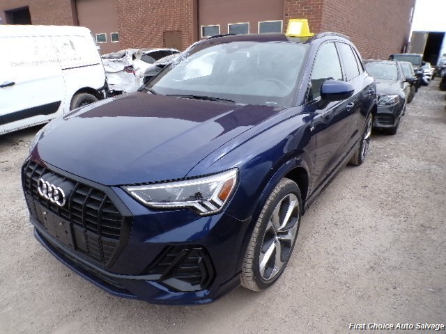 2024 Audi Q3 quattro Technik 45 T   - Photo 1 - Woodbridge, ON L4L 8L6