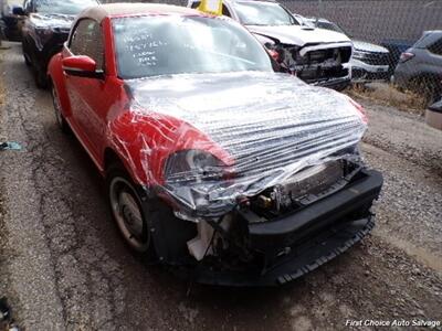 2018 Volkswagen Beetle Convertible 2.0T S   - Photo 2 - Woodbridge, ON L4L 8L6