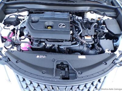 2025 Lexus UX 300h   - Photo 7 - Woodbridge, ON L4L 8L6