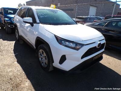 2022 Toyota RAV4 LE   - Photo 2 - Woodbridge, ON L4L 8L6