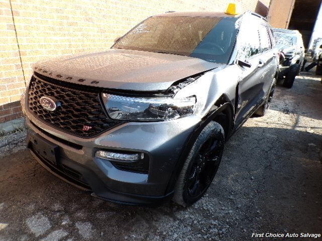 2022 Ford Explorer ST   - Photo 1 - Woodbridge, ON L4L 8L6