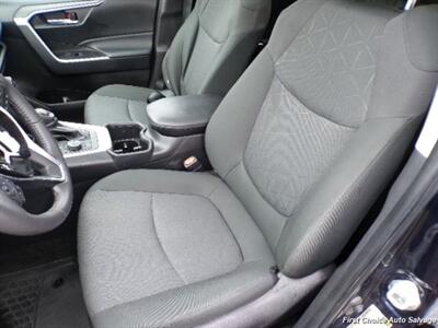 2023 Toyota RAV4 Hybrid XLE   - Photo 8 - Woodbridge, ON L4L 8L6