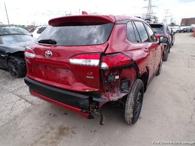 2024 Toyota Corolla Cross LE   - Photo 4 - Woodbridge, ON L4L 8L6