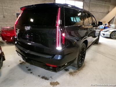 2024 Cadillac Escalade ESV   - Photo 5 - Woodbridge, ON L4L 8L6