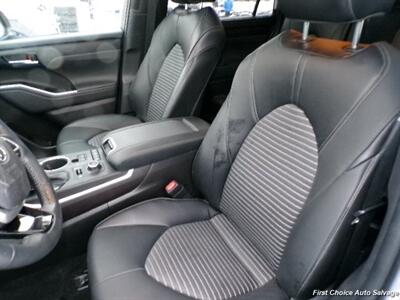 2022 Toyota Highlander XSE - Photo 10 - Woodbridge, ON L4L 8L6