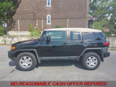 2007 Toyota FJ Cruiser   - Photo 5 - St. Louis, MO 63116