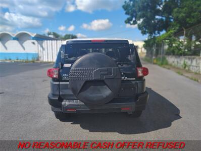 2007 Toyota FJ Cruiser   - Photo 4 - St. Louis, MO 63116