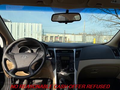2013 Hyundai SONATA GLS   - Photo 12 - St. Louis, MO 63116
