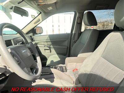 2006 Jeep Grand Cherokee Laredo - Photo 10 - St. Louis, MO 63116