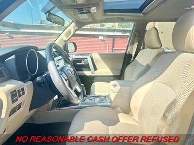 2010 Toyota 4Runner SR5   - Photo 10 - St. Louis, MO 63116