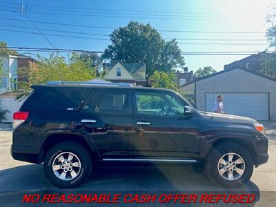 2010 Toyota 4Runner SR5   - Photo 6 - St. Louis, MO 63116