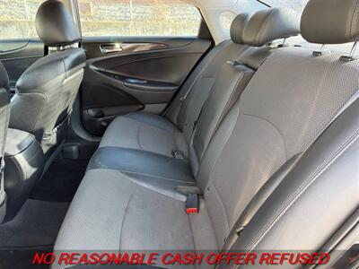 2014 Hyundai SONATA SE 2.0T   - Photo 11 - St. Louis, MO 63116