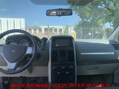 2008 Dodge Grand Caravan SXT   - Photo 12 - St. Louis, MO 63116
