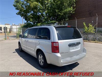 2008 Dodge Grand Caravan SXT   - Photo 3 - St. Louis, MO 63116