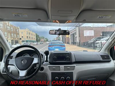 2009 Volkswagen Routan S   - Photo 10 - St. Louis, MO 63116