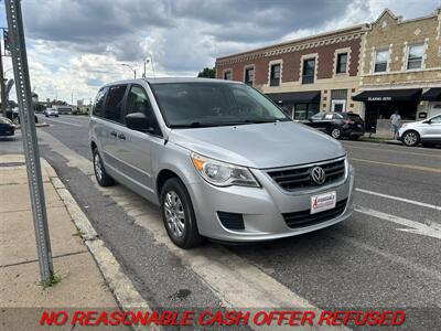 2009 Volkswagen Routan S   - Photo 3 - St. Louis, MO 63116