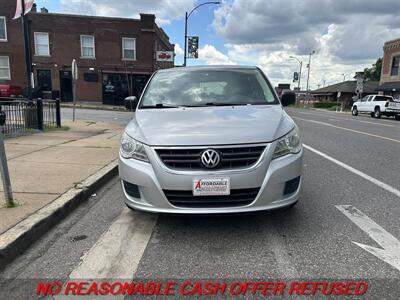 2009 Volkswagen Routan S   - Photo 2 - St. Louis, MO 63116