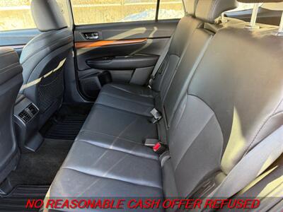 2014 Subaru Outback 3.6R Limited   - Photo 11 - St. Louis, MO 63116