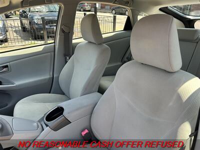 2012 Toyota Prius   - Photo 6 - St. Louis, MO 63116