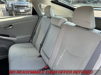 2012 Toyota Prius   - Photo 7 - St. Louis, MO 63116