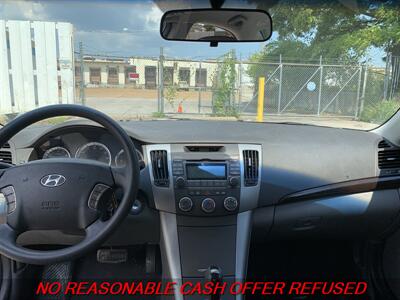 2010 Hyundai SONATA GLS   - Photo 11 - St. Louis, MO 63116