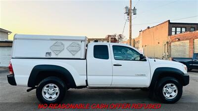 2013 Toyota Tacoma PreRunner V6   - Photo 6 - St. Louis, MO 63116