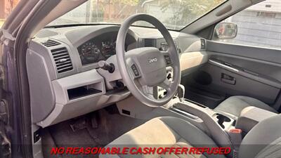 2005 Jeep Grand Cherokee Laredo   - Photo 9 - St. Louis, MO 63116