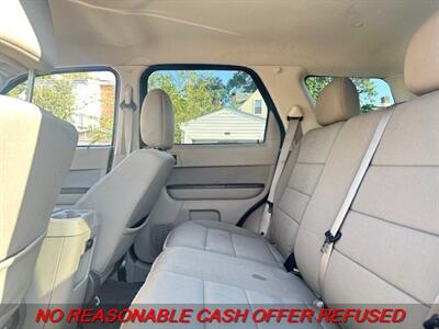 2010 Ford Escape XLT   - Photo 11 - St. Louis, MO 63116