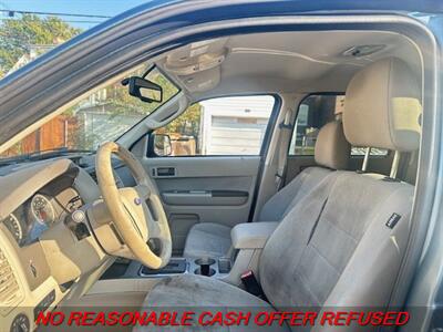 2010 Ford Escape XLT   - Photo 10 - St. Louis, MO 63116