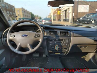 2001 Ford Taurus SE   - Photo 8 - St. Louis, MO 63116