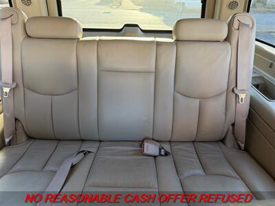 2005 Cadillac Escalade ESV   - Photo 12 - St. Louis, MO 63116