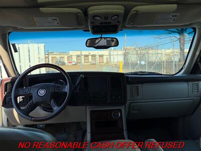 2005 Cadillac Escalade ESV   - Photo 13 - St. Louis, MO 63116